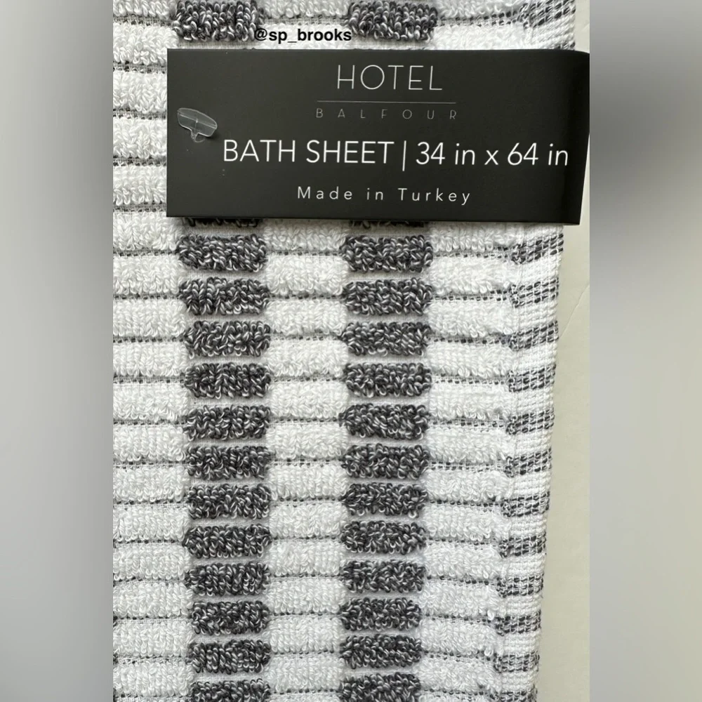 🎁1PC Hotel Balfour Bath Sheet - 34” x 64” - Textured Off White and Heather Gray